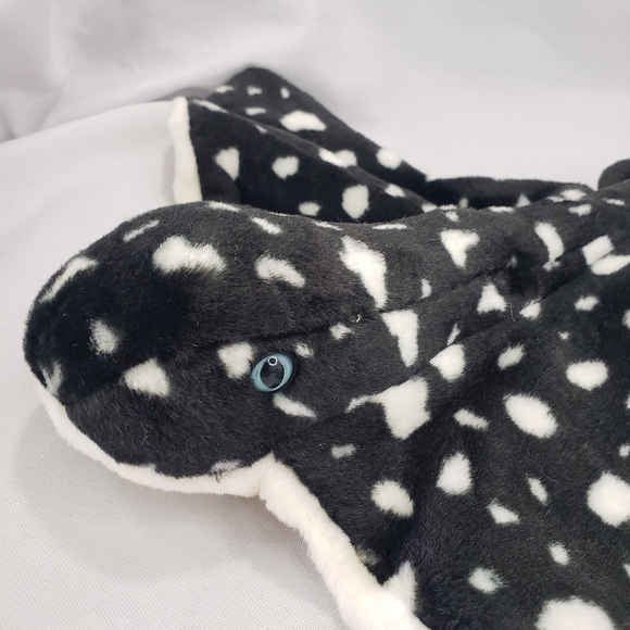 Wildlife Artists Stingray Manta Ray Black White Spotted Plush Toy 10 Inch - Picture 2 of 7
